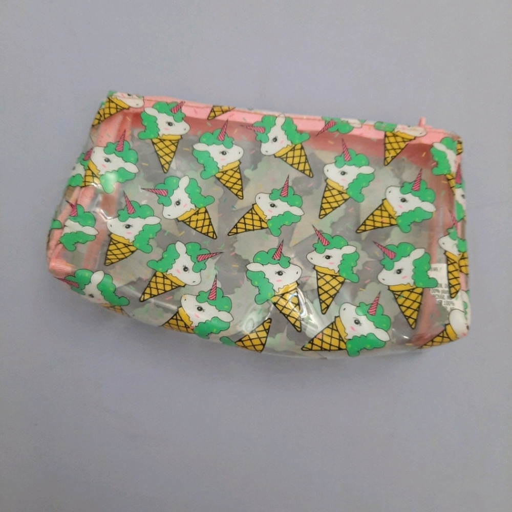 Forever 21 Unicorn 🦄 Travel Bag